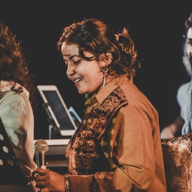 senaka,batagoda,senakabatagoda,senaka batagoda,sereenabatagoda,sereena,Sri Lanka,Folk music,Musician,Singing,Percussion,Rock,Reggae,Pop,Versatility,Vocalist,Guitarist